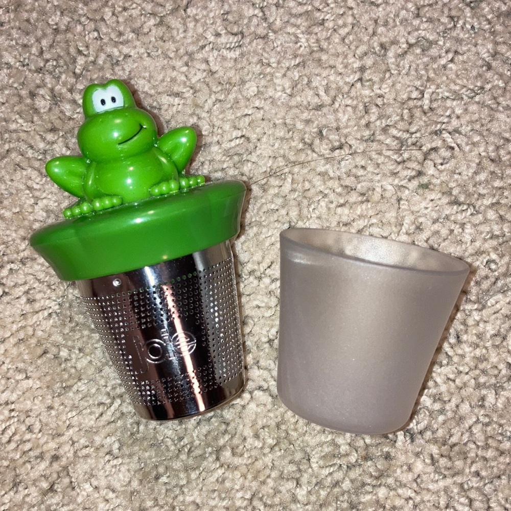 FINAL DROP 🚨 NWOT no box Frog 🐸 Tea diffuser Basket
